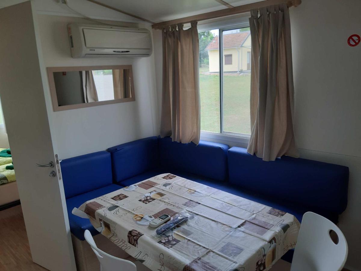 Ferienwohnung Szarszo Apartman Es Kempinghaz Balatonszarszo Exterior foto